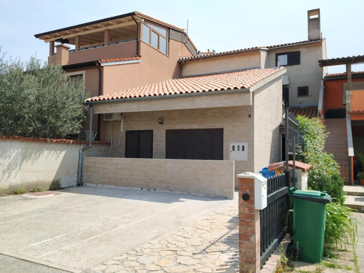 Apartments Zlatko Pula Exterior photo