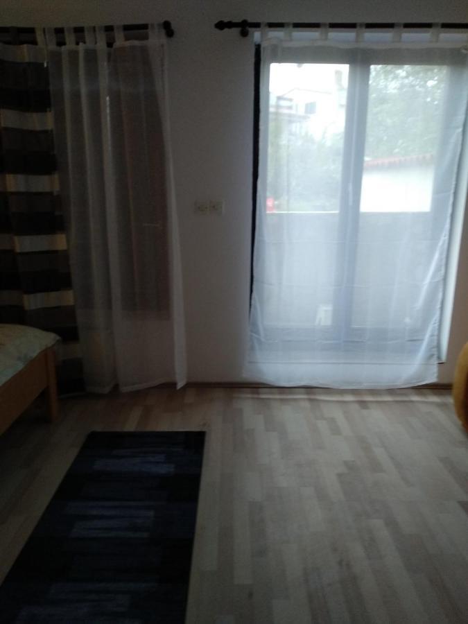 Apartments Zlatko Pula Exterior photo